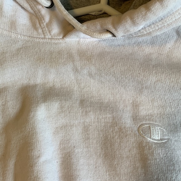 White champion cropped women’s sweater - Picture 2 of 4